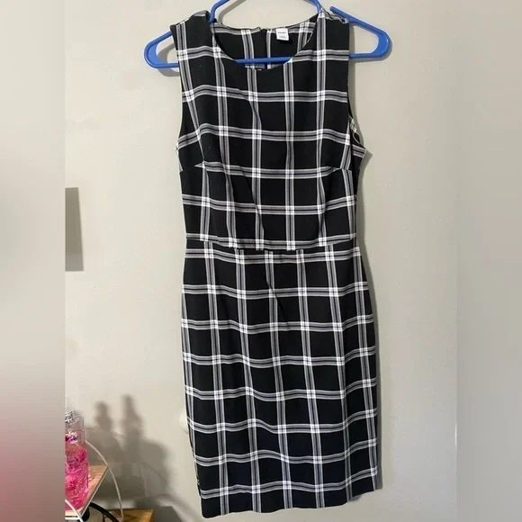 Old Navy Plaid Dress - Picture 1 of 9